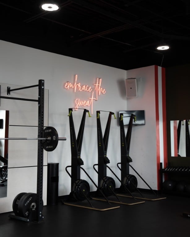 042525 FitStop Carousel V2 dFM 14 Medium