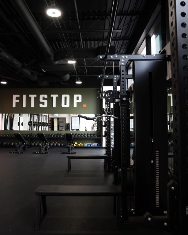 042525 FitStop Carousel V2 dFM 9 Medium